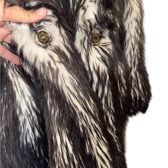 Black and White Shaggy Mob Wife Coat - Picture 5 of 5